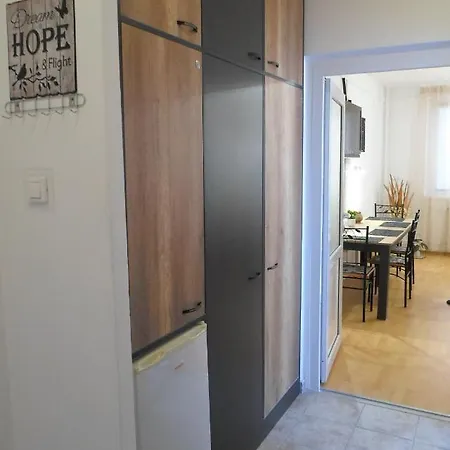 Lägenhet Merrelax Apartman *