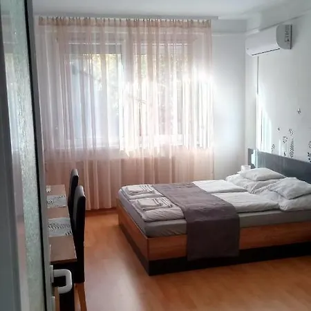 Merrelax Apartman *